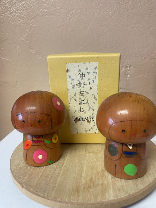 Good friends kokeshi